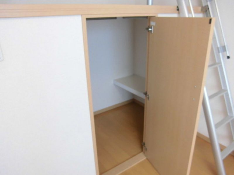 レオネクストバレンシア 収納