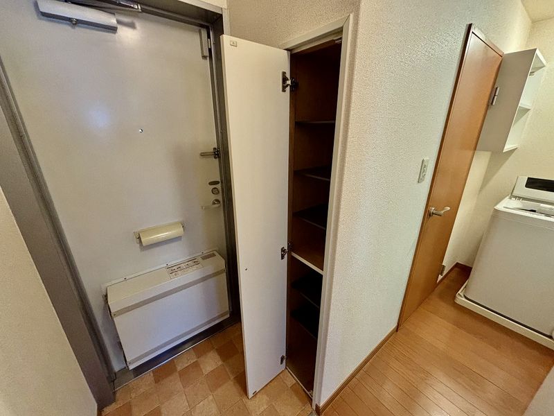 レオパレスプレジールせど 収納
