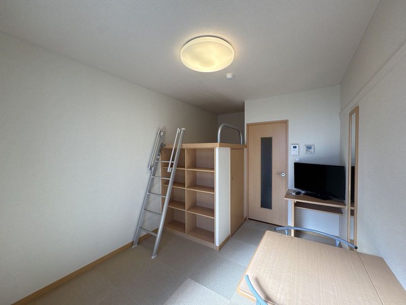 レオパレス沼南７ 居間