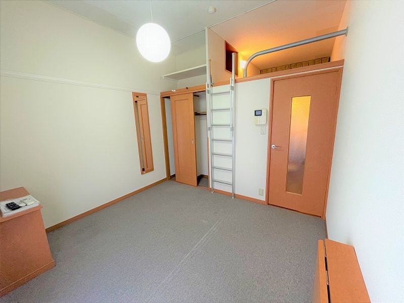 レオパレス佐賀５ 居間