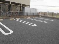 レオパレスインターパーク 駐車場