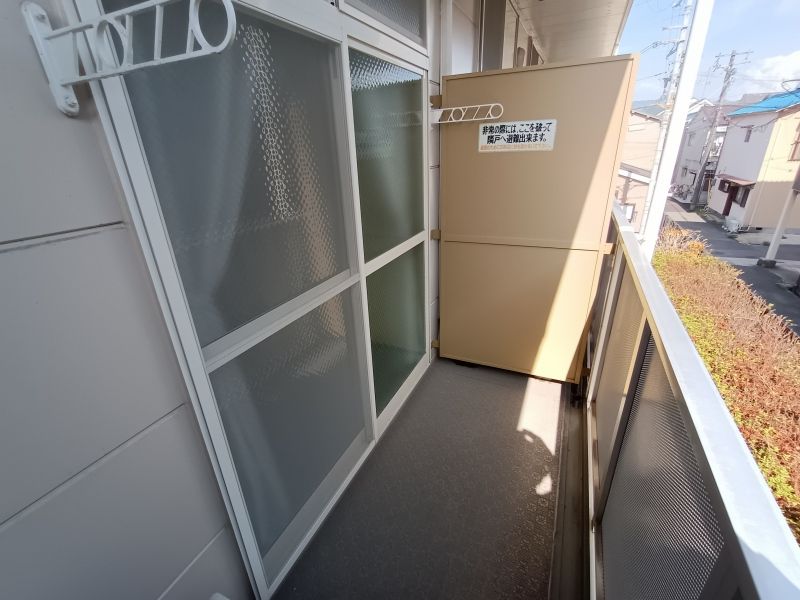 レオパレスブルーファン バルコニー