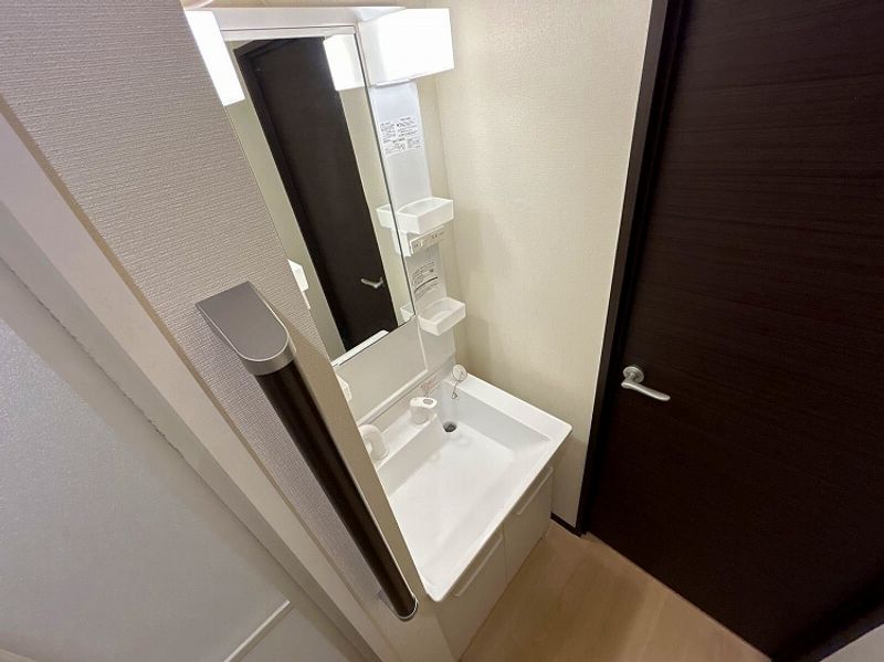 CLEINO Eminence Bồn rửa mặt