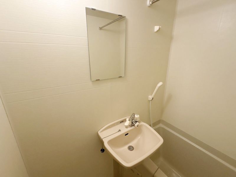 レオパレスプレステージ草加 洗面台