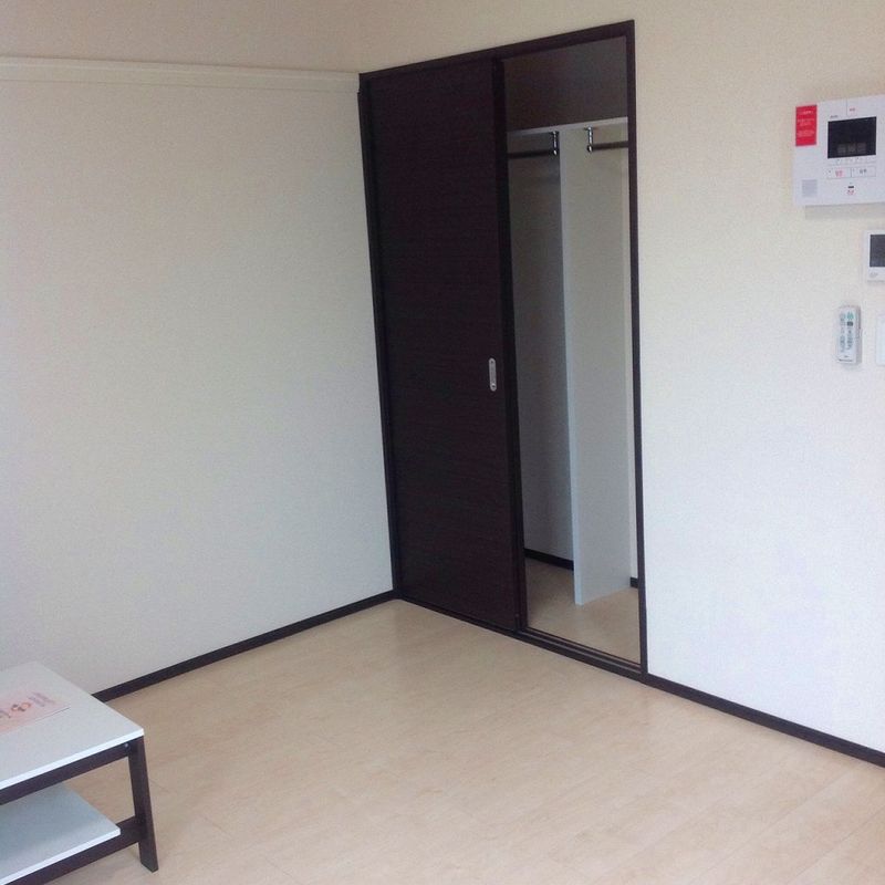 クレイノＫＯＭＯＨＡＮＡ 居間
