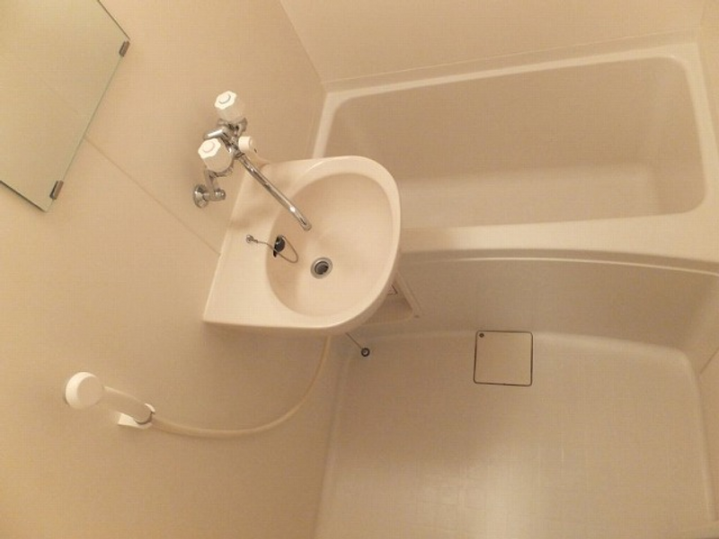 レオパレスブルーム・フィールド 風呂