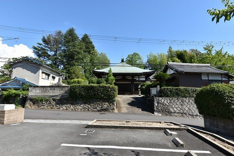 レオパレス王寺 駐車場
