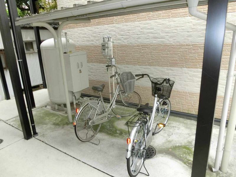 レオパレスつましな 共用部分