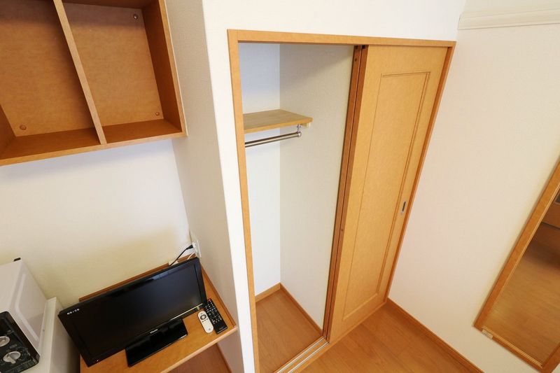 レオパレスサンシャインヒコネ 収納