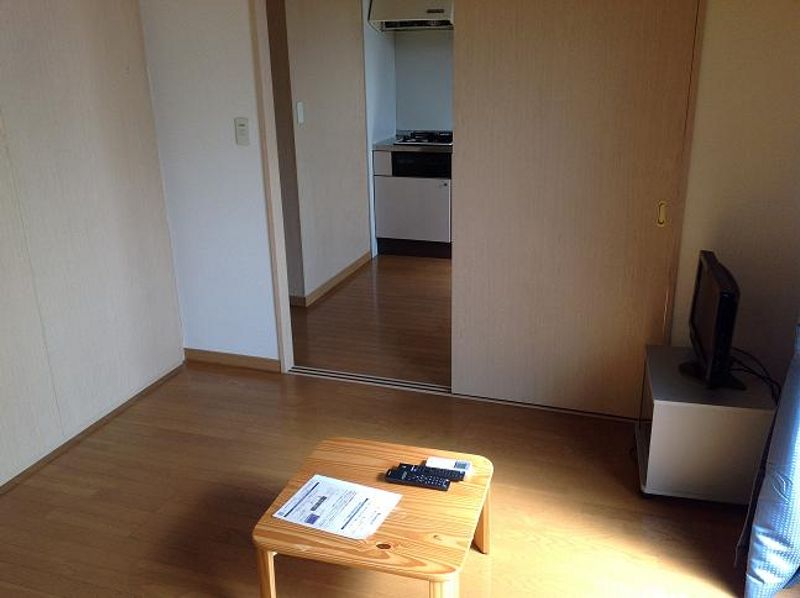 レオパレスパインヒル 居間