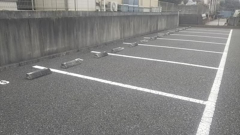 レオパレスウィルほたる野 駐車場