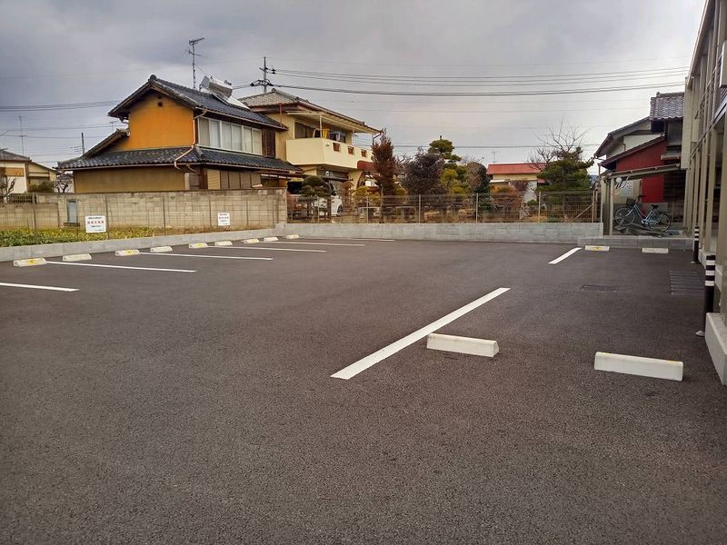 クレイノＷＩＳＴＥＲＩＡ 駐車場