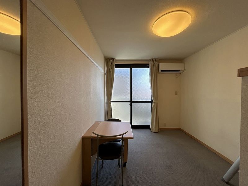 レオパレスヴァンメルベーユ 居間