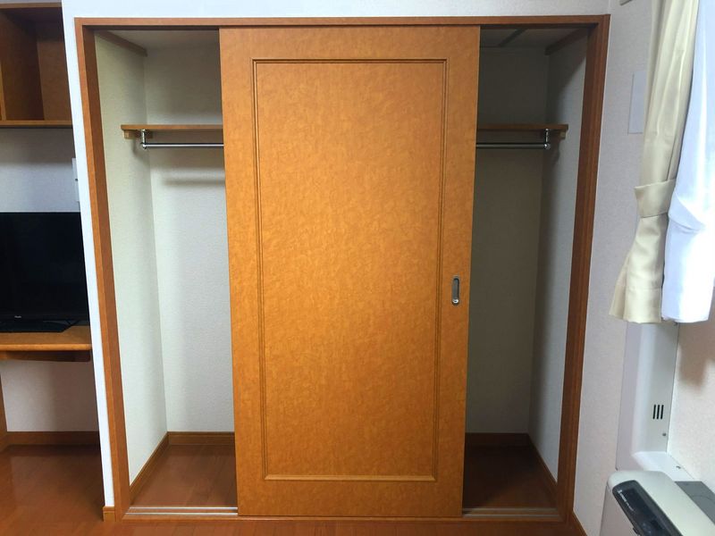 レオパレスフロンティア 収納