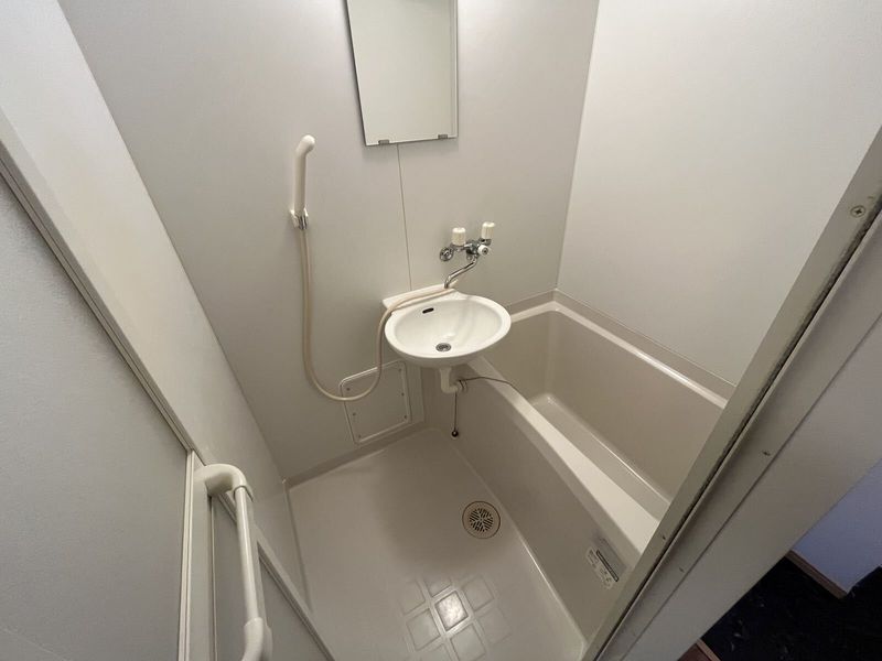 leopalace Miyama Bathroom