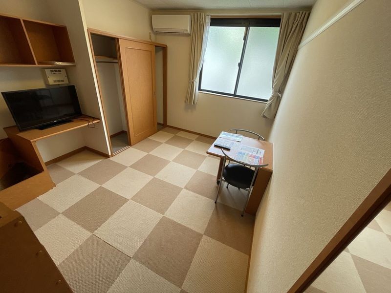 レオパレス希望 居間