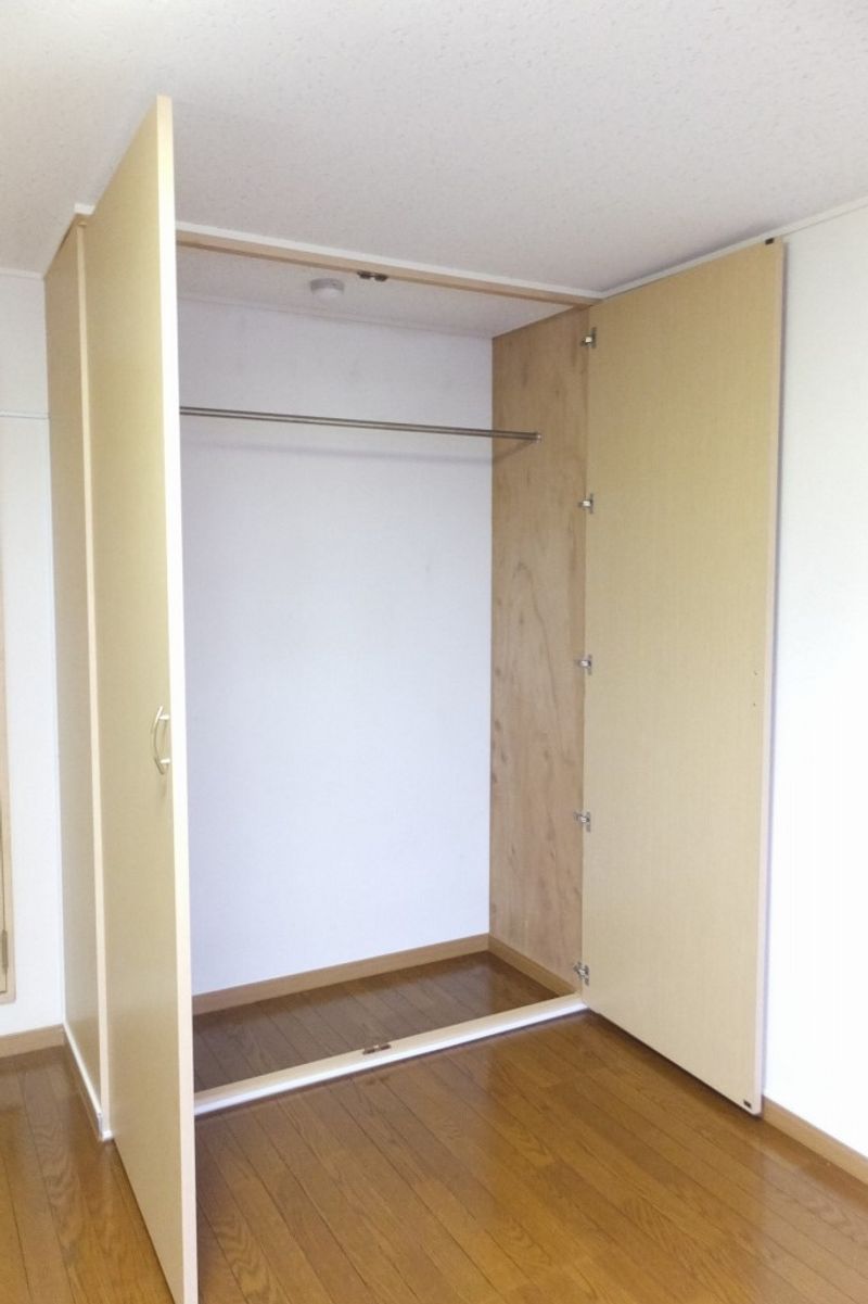 レオパレスさくらはうす 収納