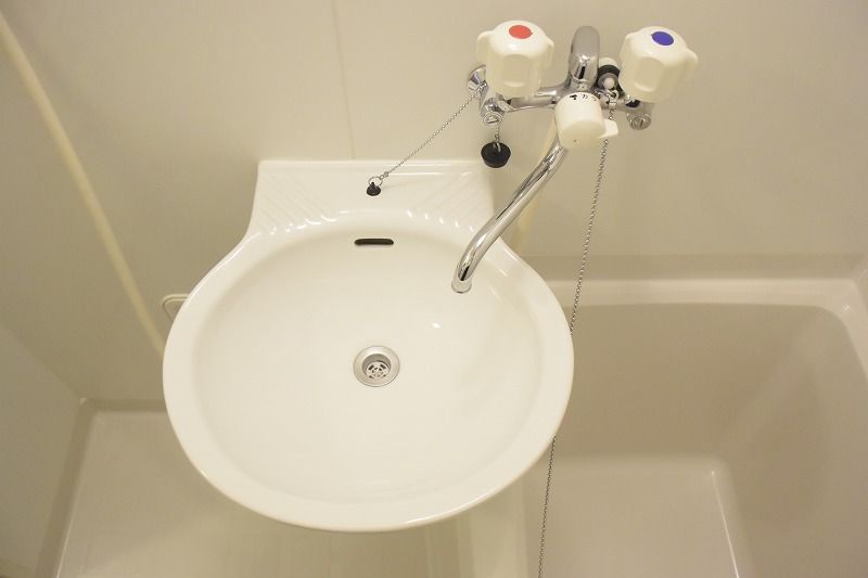 レオパレスラ　ピエス 洗面台