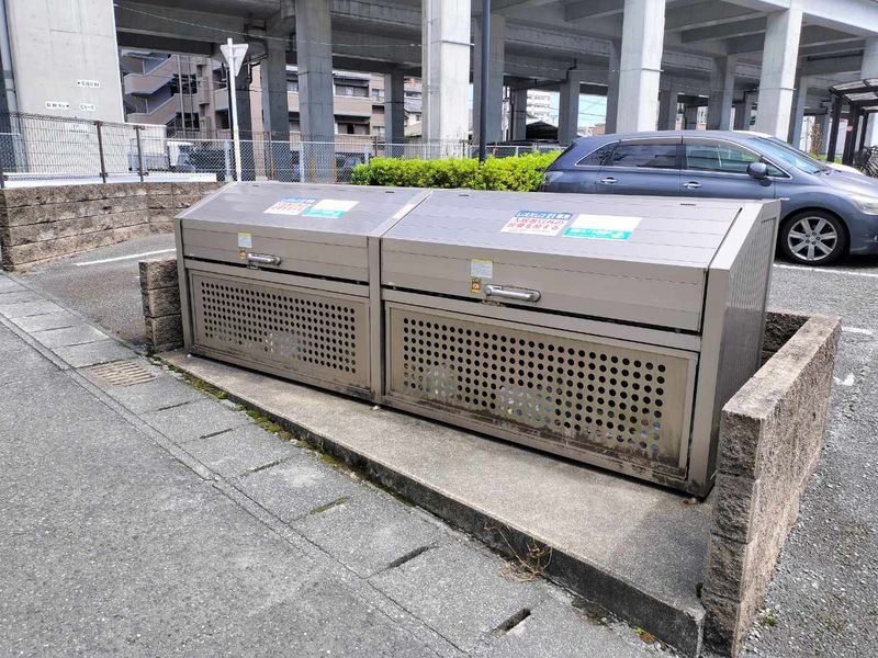レオパレスシャルム花園 共用部分