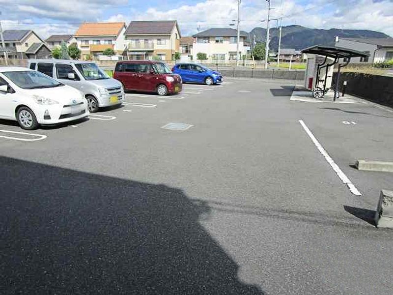 レオネクストブルーム長船 駐車場