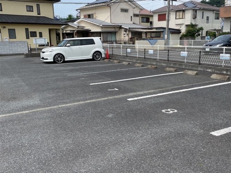 レオパレス大磯の宿Ⅱ 駐車場
