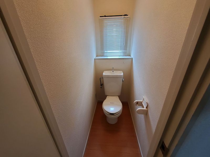 レオパレスイルリビエル トイレ