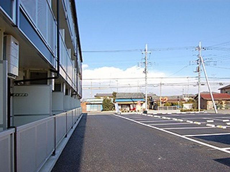 レオパレスＧｒａｃｅ 駐車場