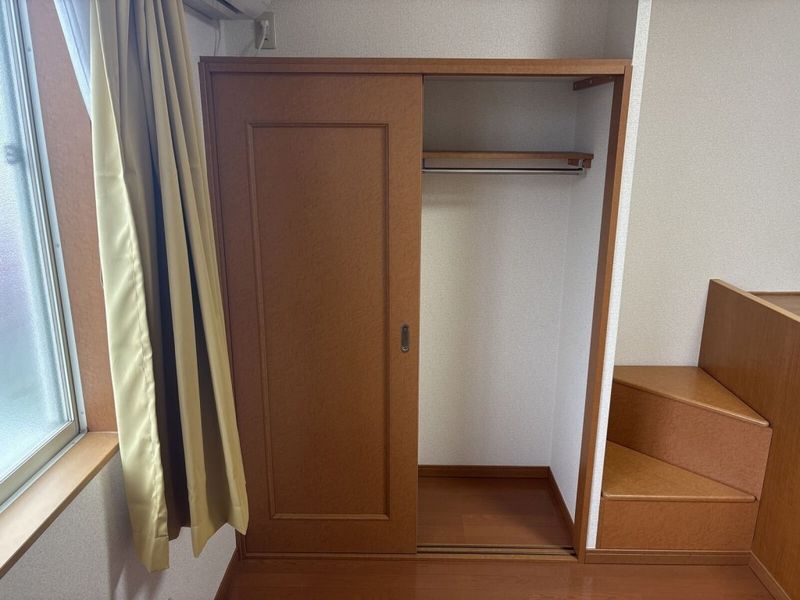 レオパレス宮代庭苑 収納
