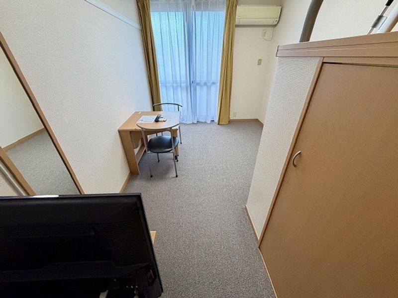 レオパレスねむの木 居間