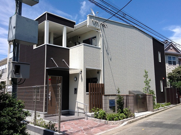 LEONEXT White Hills III exterior