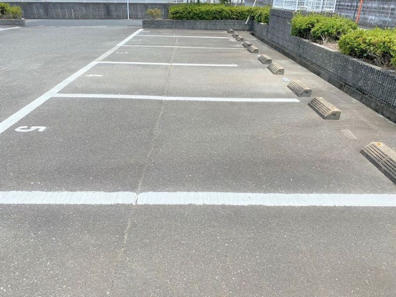 レオパレスａｒｋ久留米 駐車場
