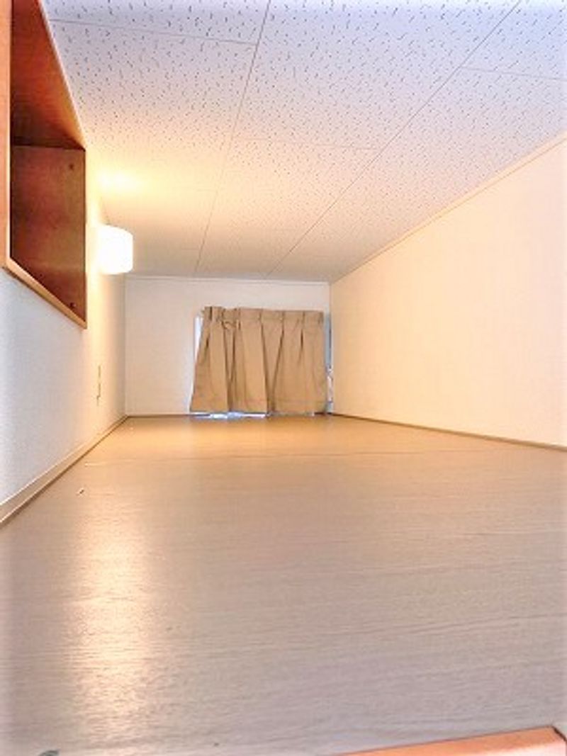 レオパレスオアシス山手 収納