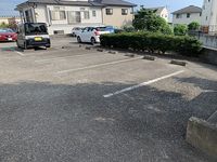レオパレスアオイ 駐車場
