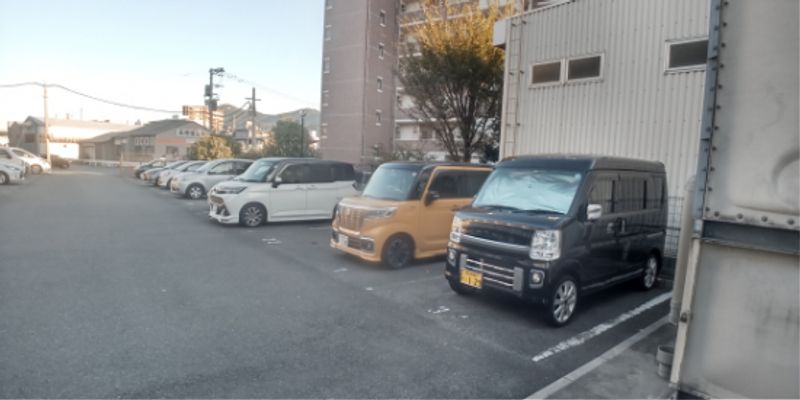 レオパレスエクレールＫ　Ⅱ 駐車場