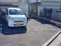 レオパレスラピスＣ 駐車場