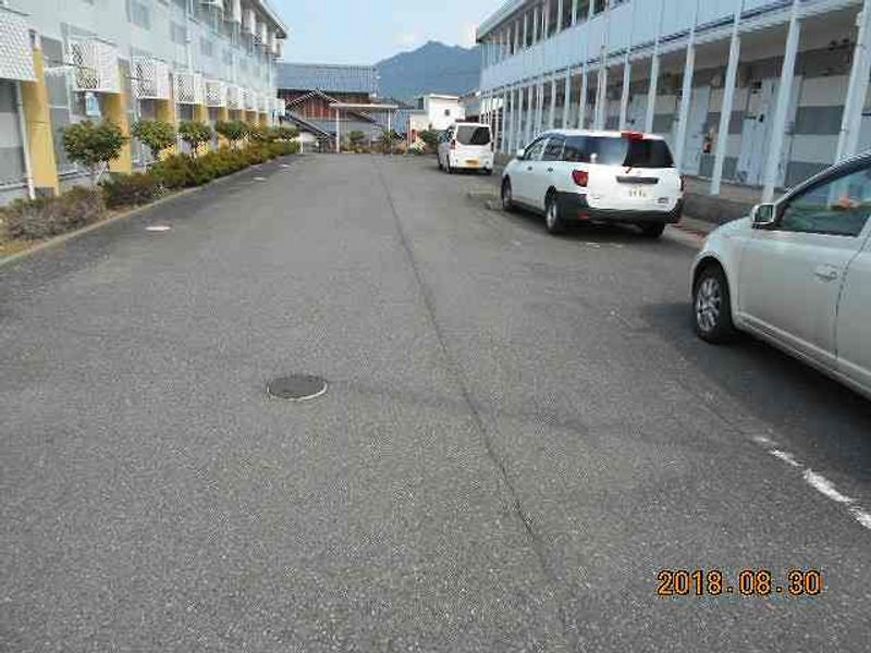 レオパレスアネックス　ノア 駐車場