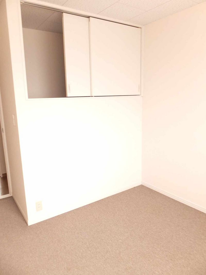 レオパレスヴィレッジ 寝室