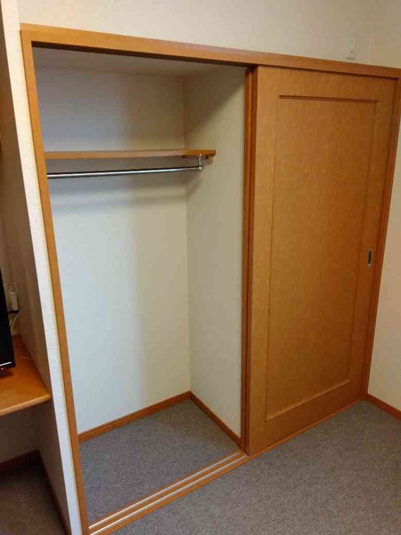 レオパレスグランヴィル琴似 収納