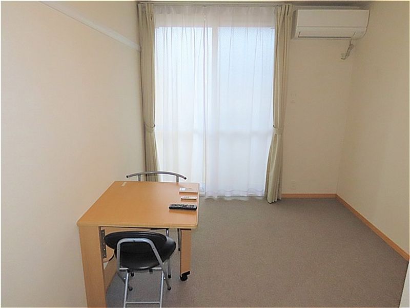 レオパレスエスポワールＫ＆Ｙ 居間