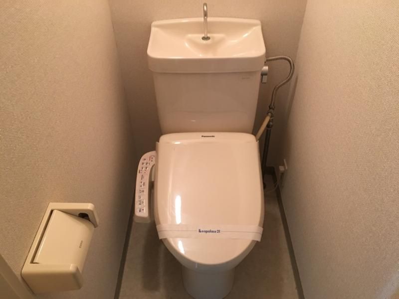 レオパレスルミエール トイレ