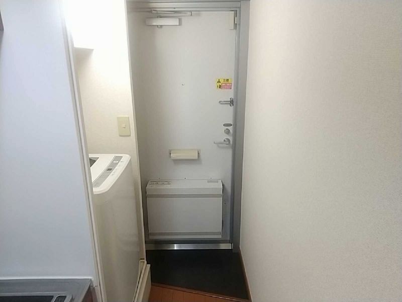 レオパレス富士見台 玄関