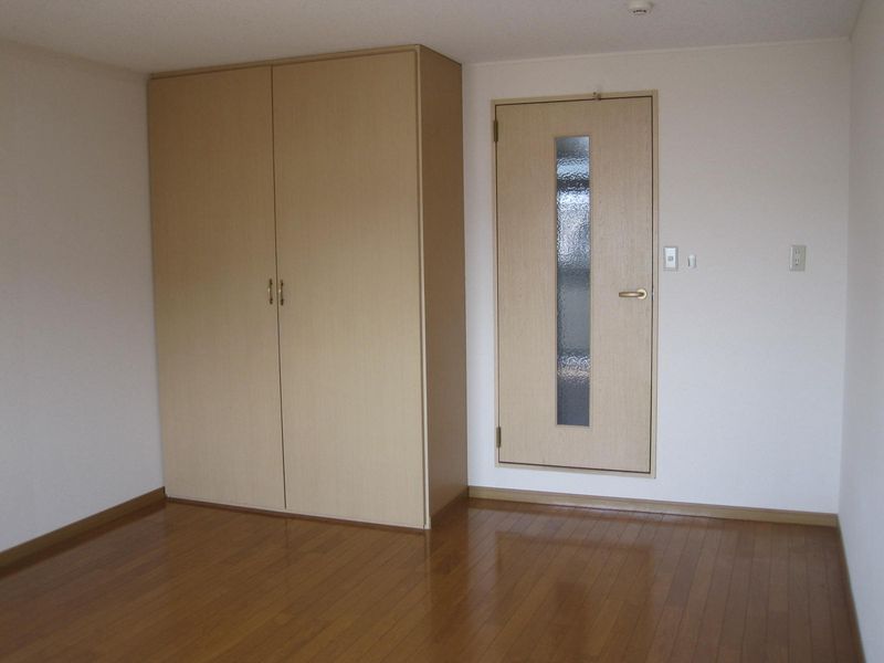 レオパレスタカダ 居間