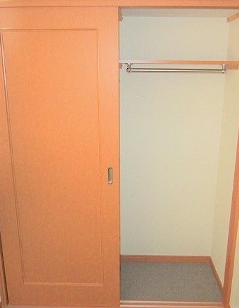レオパレス沢上 収納