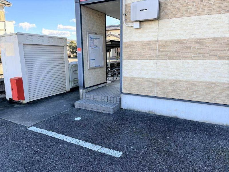 レオパレス翔賢 エントランス
