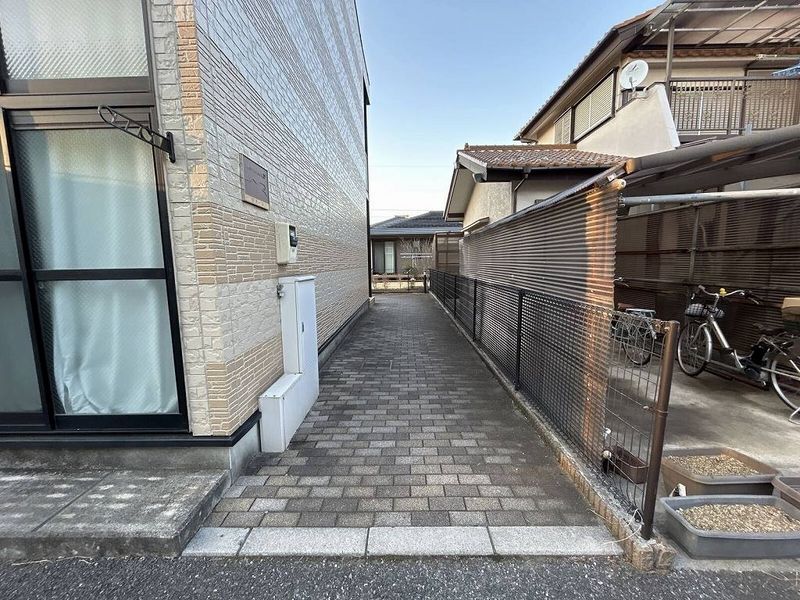 レオパレスボヌール エントランス