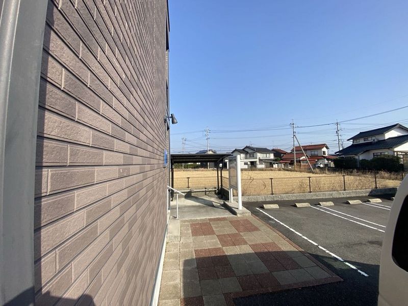 LEONEXT Kasade Esperanza Entrance