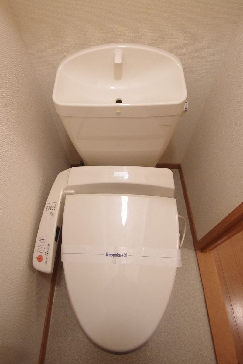 レオパレスＢａｎｂａ トイレ