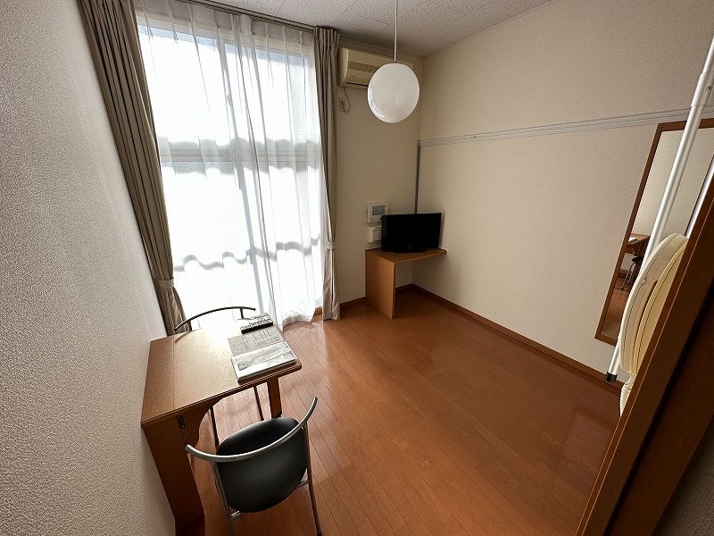 レオパレスＫＡＴＯＵハイツ２ 居間