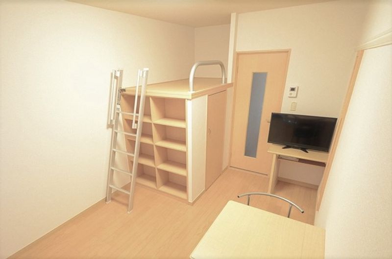 レオパレス千林 寝室
