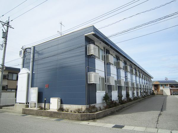 24305 exterior